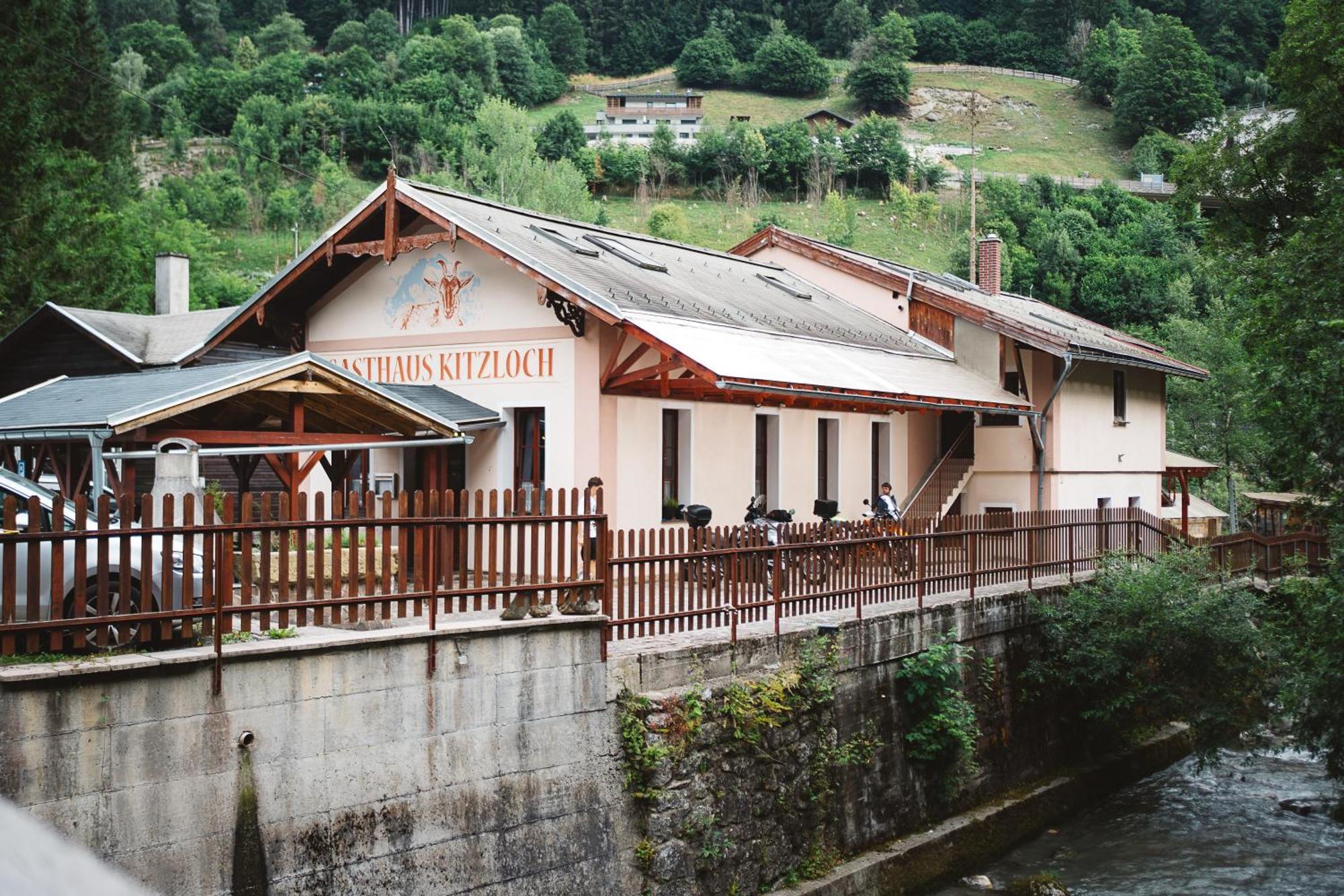 Gasthaus Kitzloch Taxenbach Εξωτερικό φωτογραφία